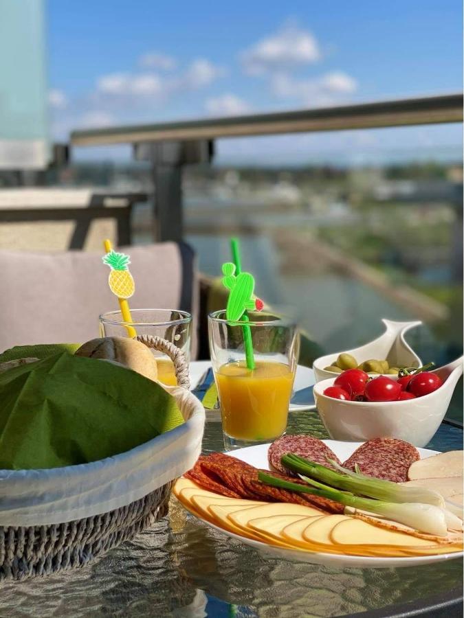Lake And Spa Apartman แวแลนแซ ภายนอก รูปภาพ