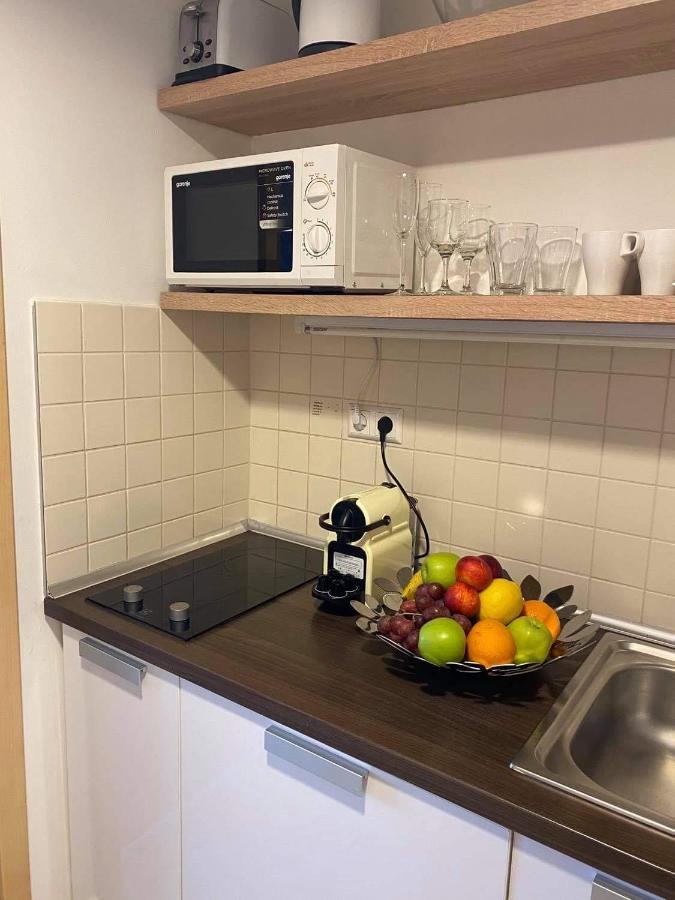 Lake And Spa Apartman แวแลนแซ ภายนอก รูปภาพ