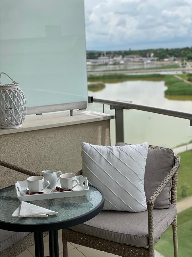 Lake And Spa Apartman แวแลนแซ ภายนอก รูปภาพ
