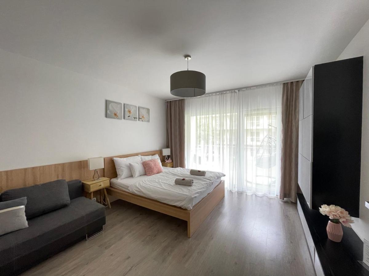 Lake And Spa Apartman แวแลนแซ ภายนอก รูปภาพ