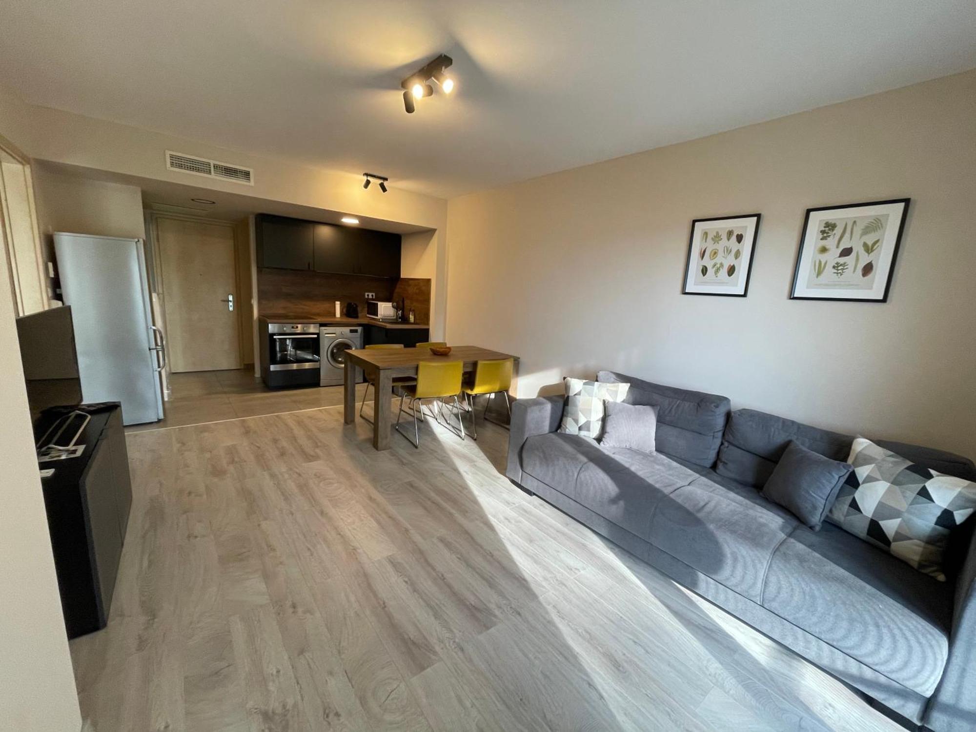 Lake And Spa Apartman แวแลนแซ ภายนอก รูปภาพ