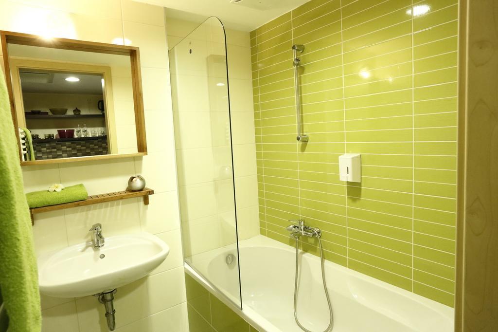 Lake And Spa Apartman แวแลนแซ ห้อง รูปภาพ